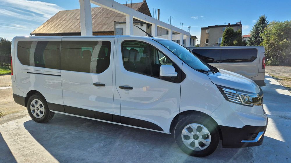 Nowy Renault Trafic, wynajem, bus 9 osobowy