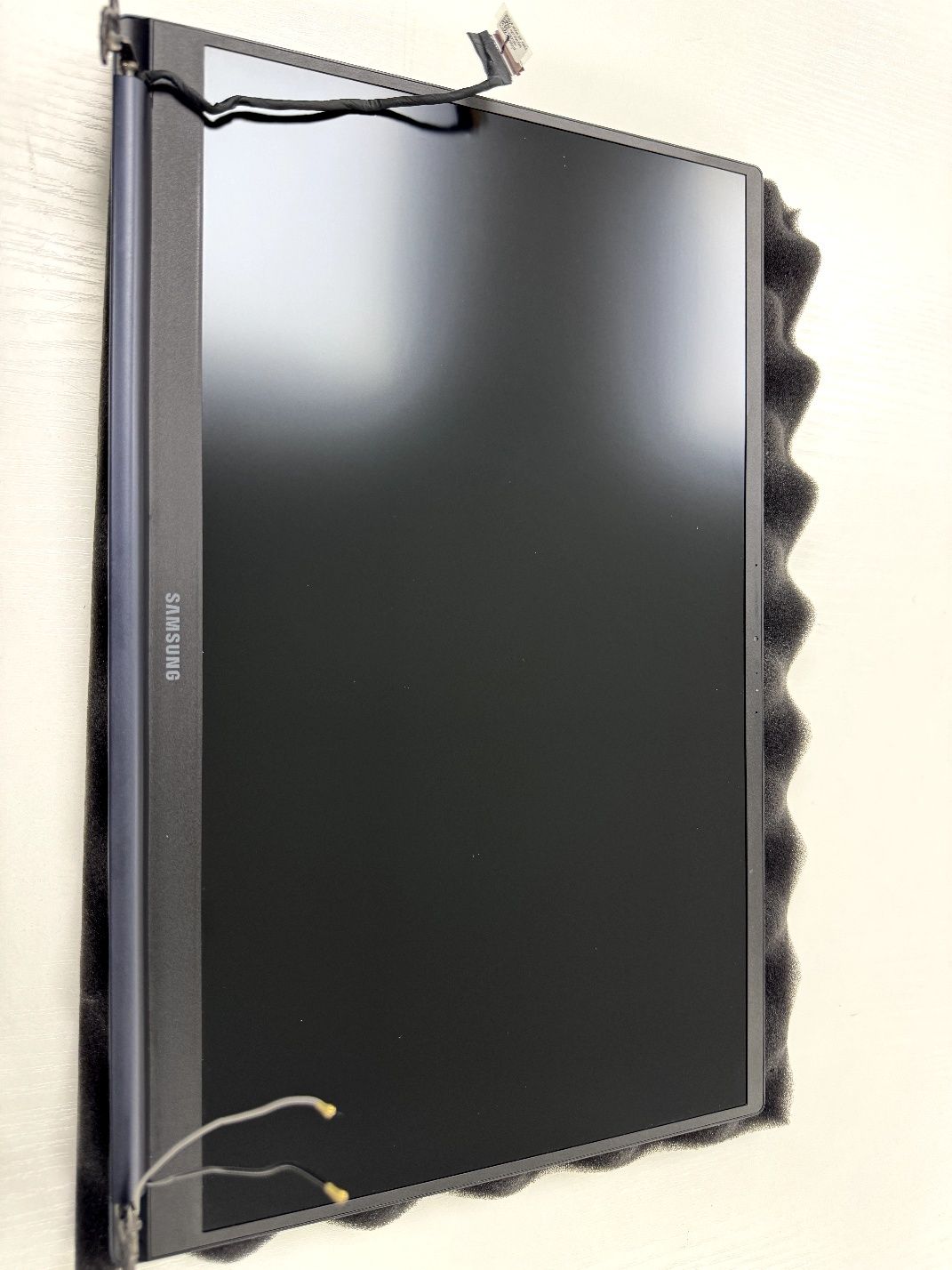 Матриця на Samsung Book Odyssey