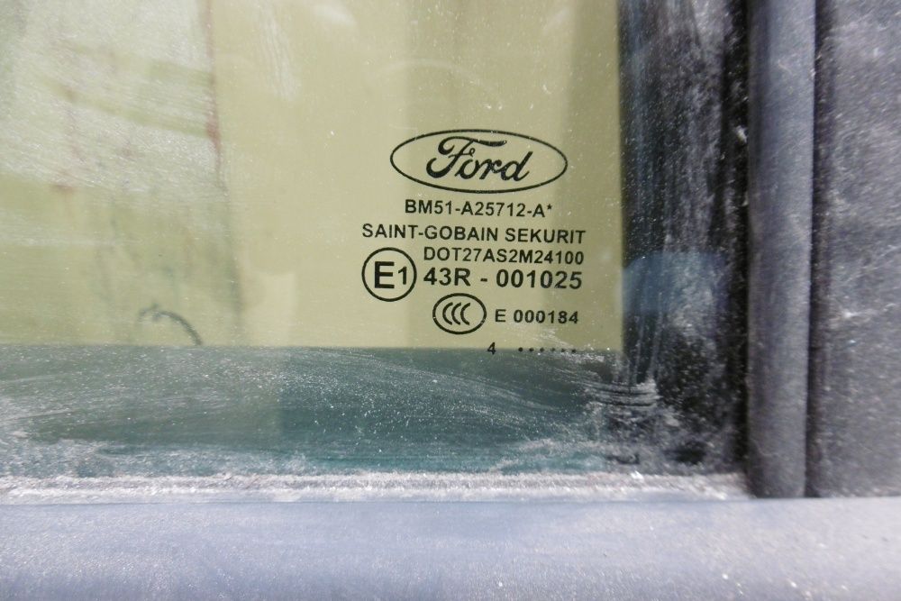 Drzwi tył prawe Ford Focus