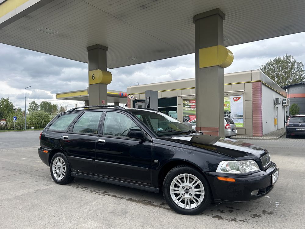 Volvo V40 1.6 108KM 2002