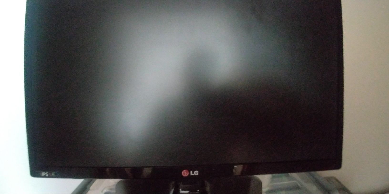 TV LG 22MT45DP avaria no ecrã