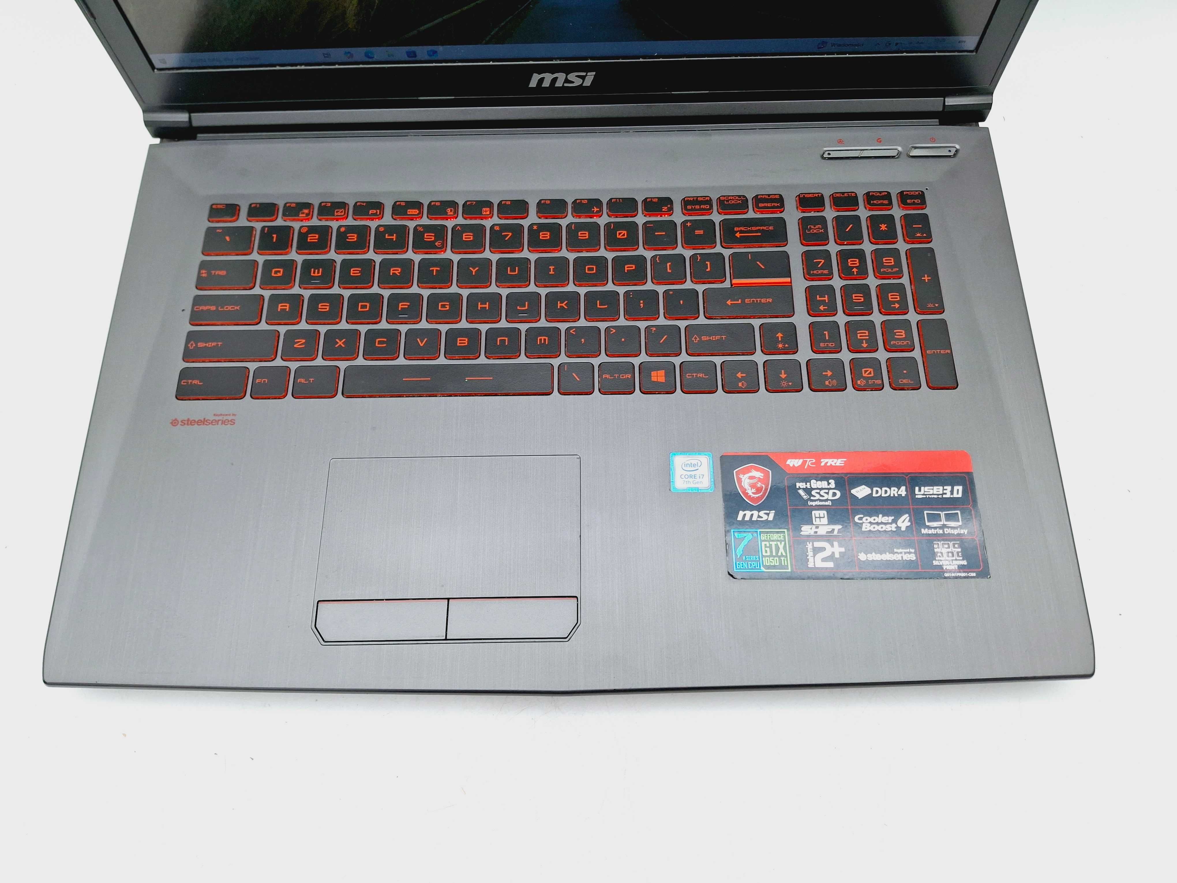 Laptop MSI MS-1799 8 GB RAM 256GB I7-7700 HQ NVIDIA GeForce GTX 1050