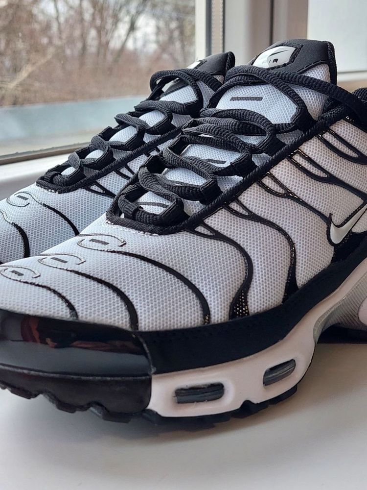 Кросівки чоловічі Nike Air Max Plus TN White/Black люкс