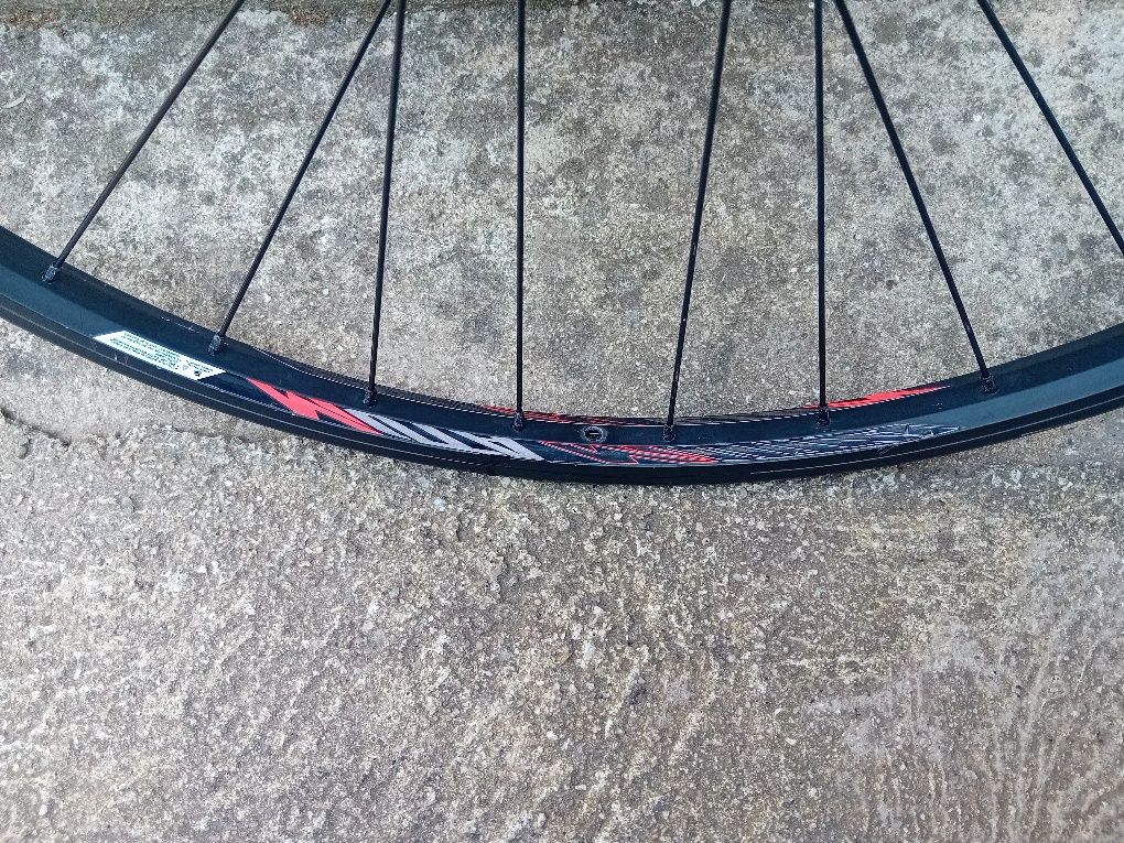 Roda da frente 27,5 semi-nova