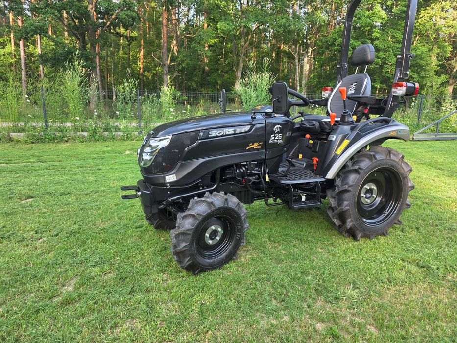 Ciągnik ogrodniczy Solis S26 9+9 4x4 rewers oś HD Czarny