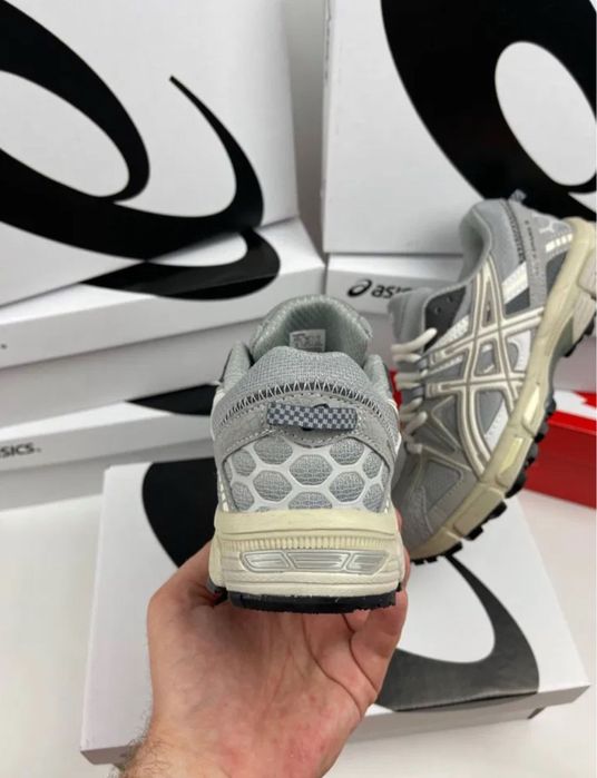 [РОЗПРОДАЖ] кросівки Asics Gel-Kahana 8