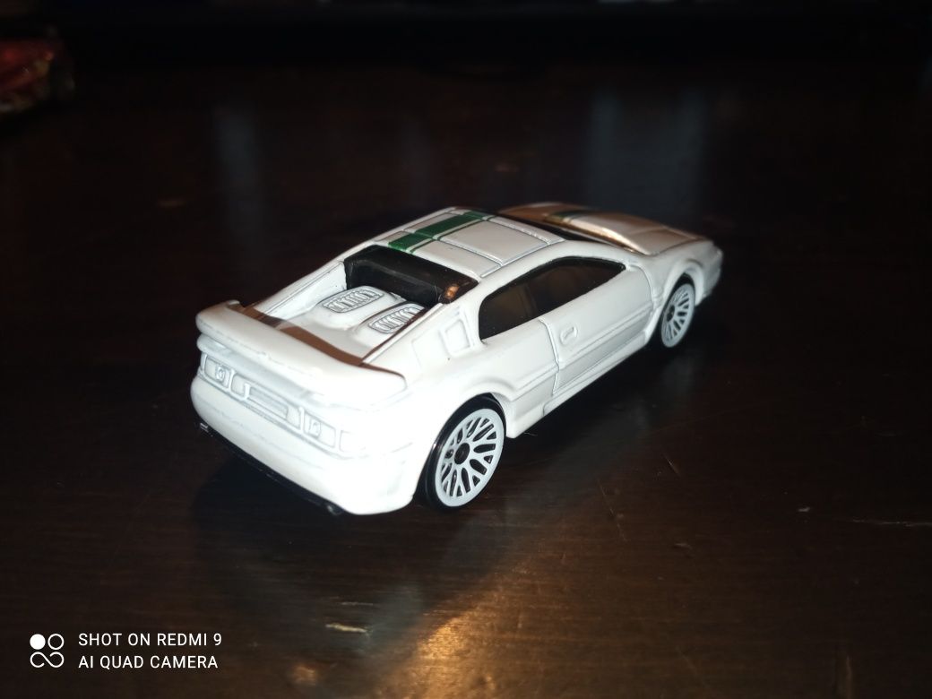 Lotus Esprit hot wheels biały B