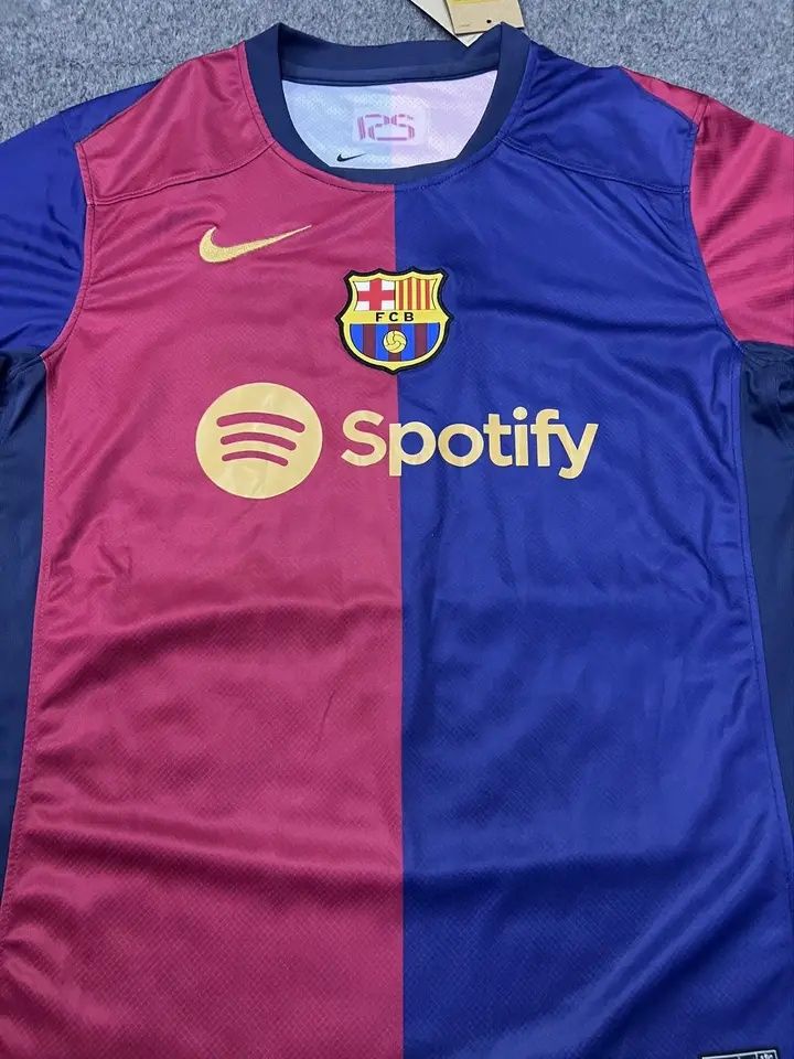 T-shirts de clubes nacionais e internacionais