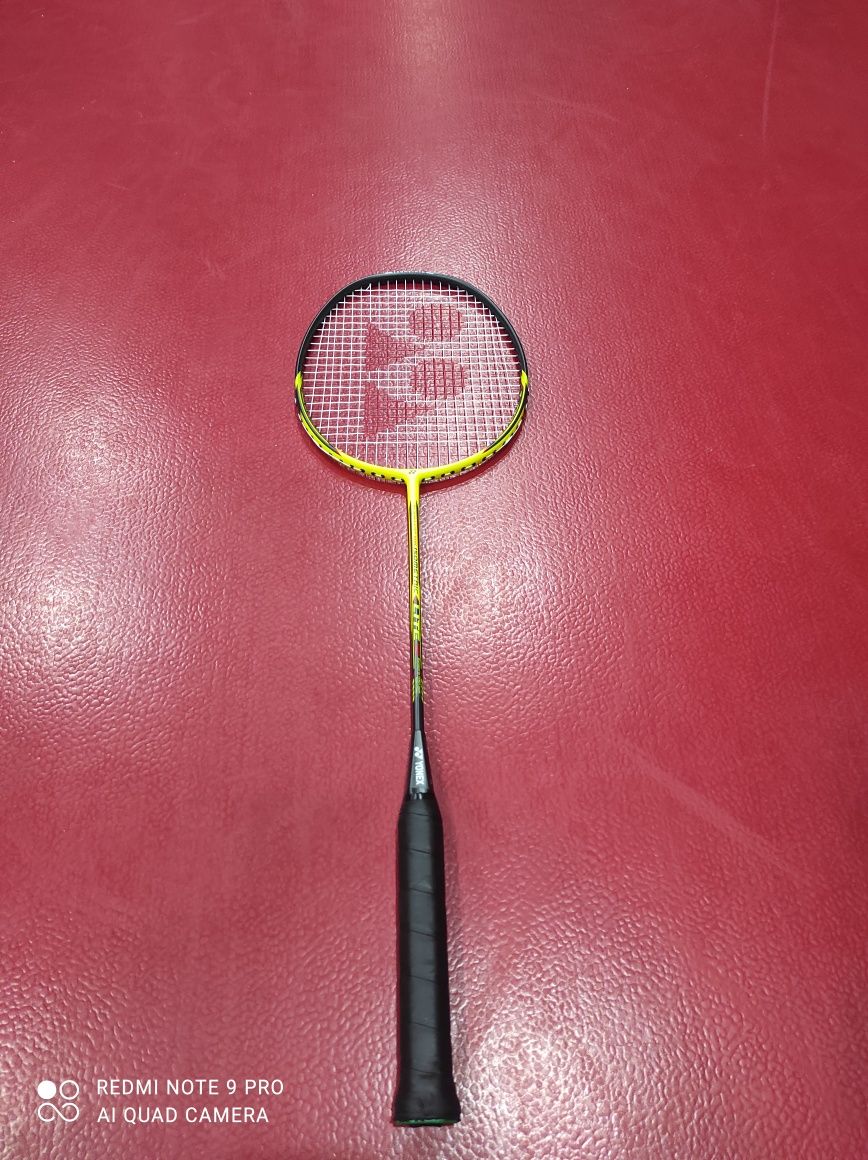 Ракетка для бадминтон YONEX