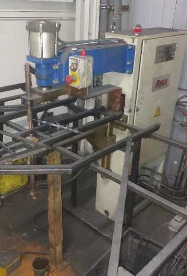 Sprzedam: zgrzewarki punktowe, zgrzewarkę doczołową i kleszczową