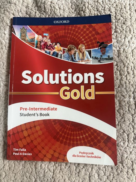 Solutions Gold Pre-Intermediate Student's Book OXFORD liceum technikum