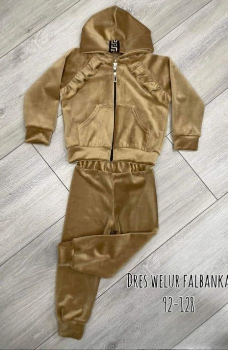 Welurowy dres, komplet rozmiar 92 - 122