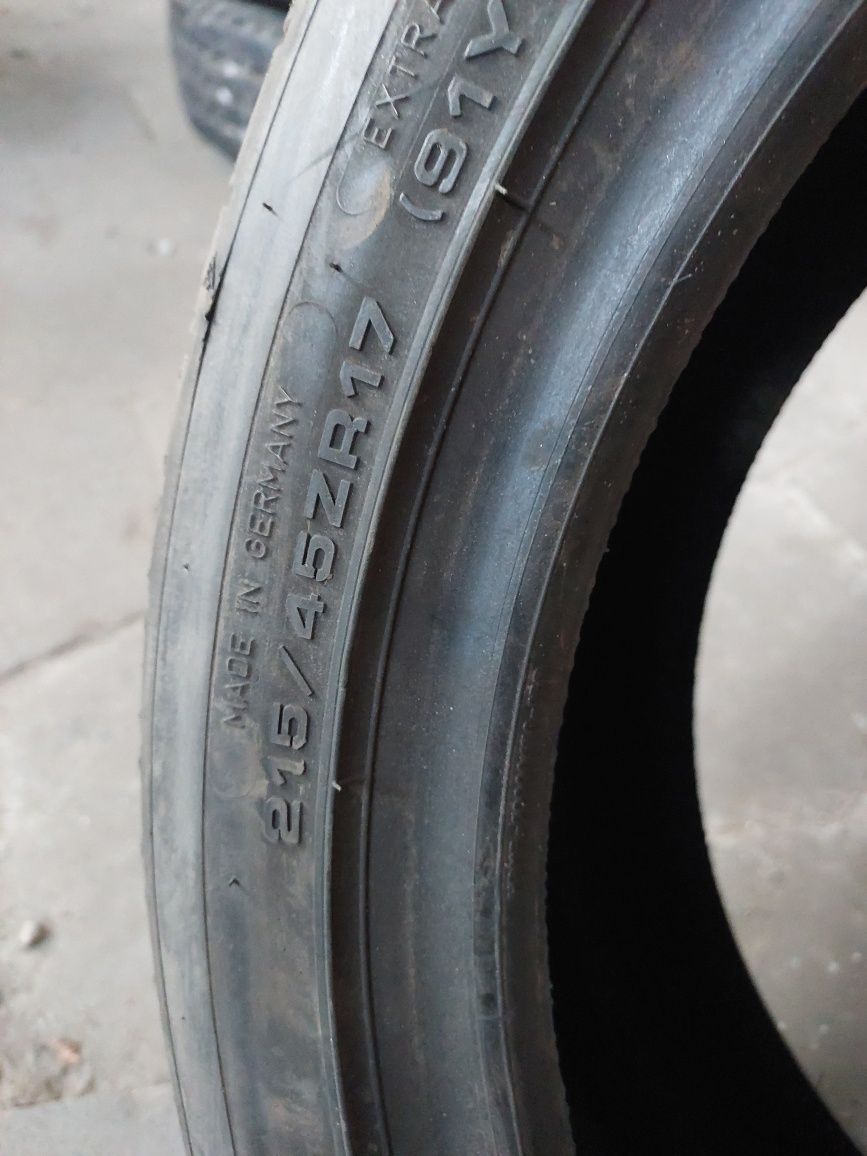 Шини 215/45 R17 пара літо Dunlop 7.65мм 2020 рік
