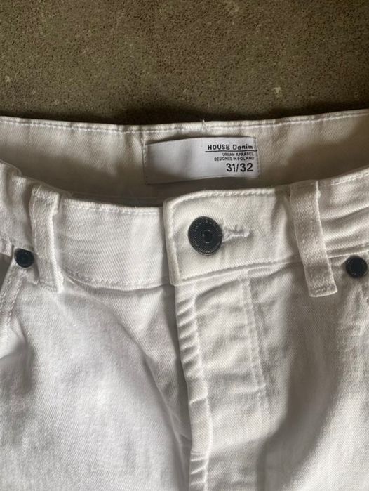 Білі чоловічі джинси house