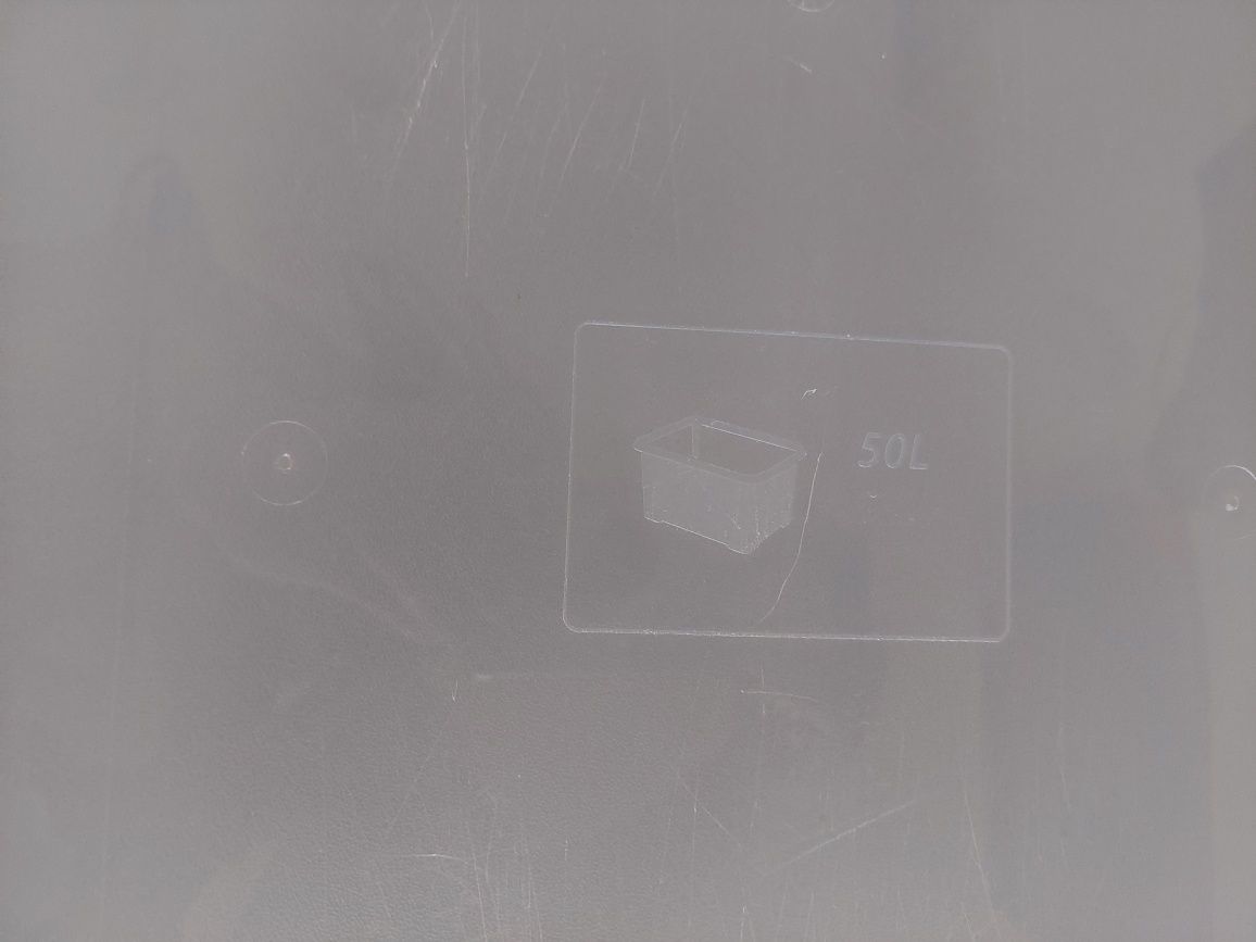 Caixa com tampa Spaceo plástica transparente - 50 litros
0,39 largura