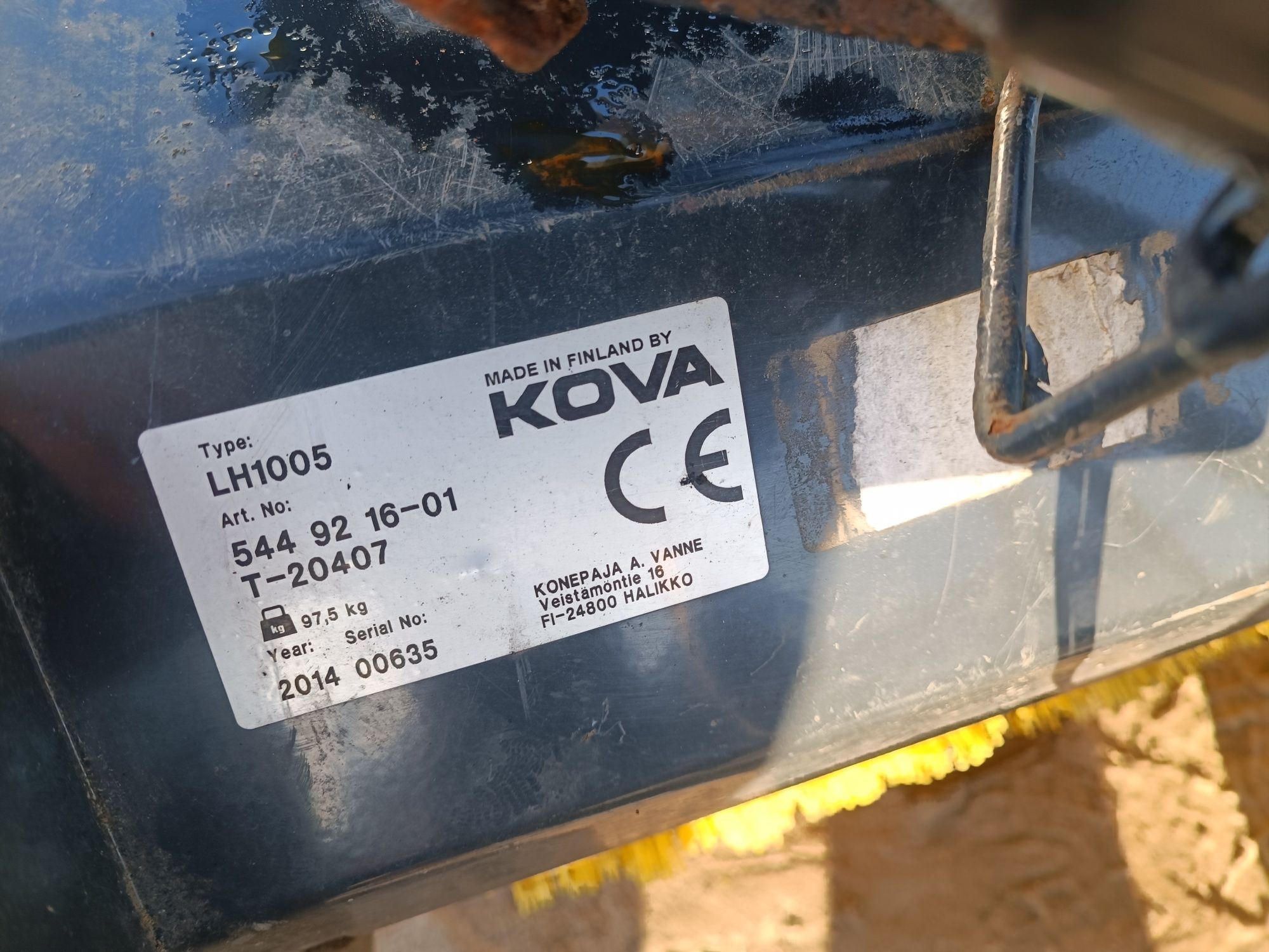 Kosiarka traktorek szczotka zamiatarka Kova 100c Husqvarna odśnieżarka
