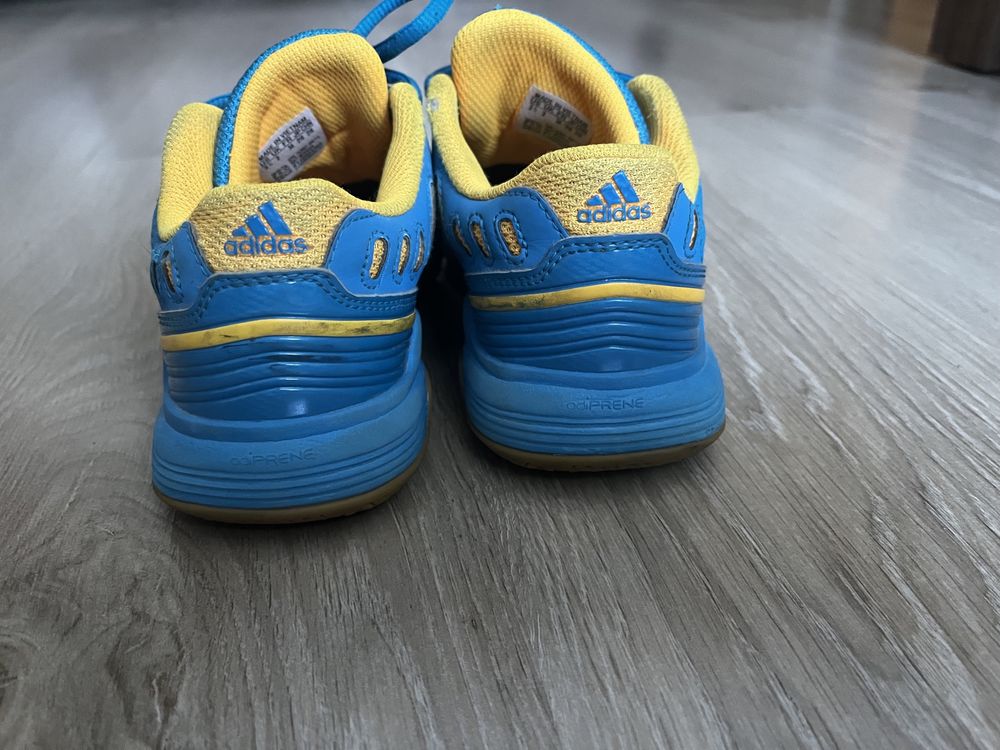 Кросівки adidas 34