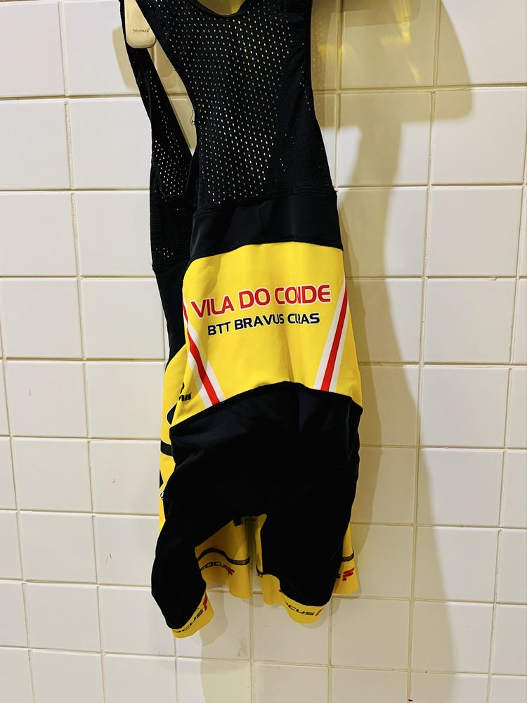 Conjunto ciclismo (calção + jersey)