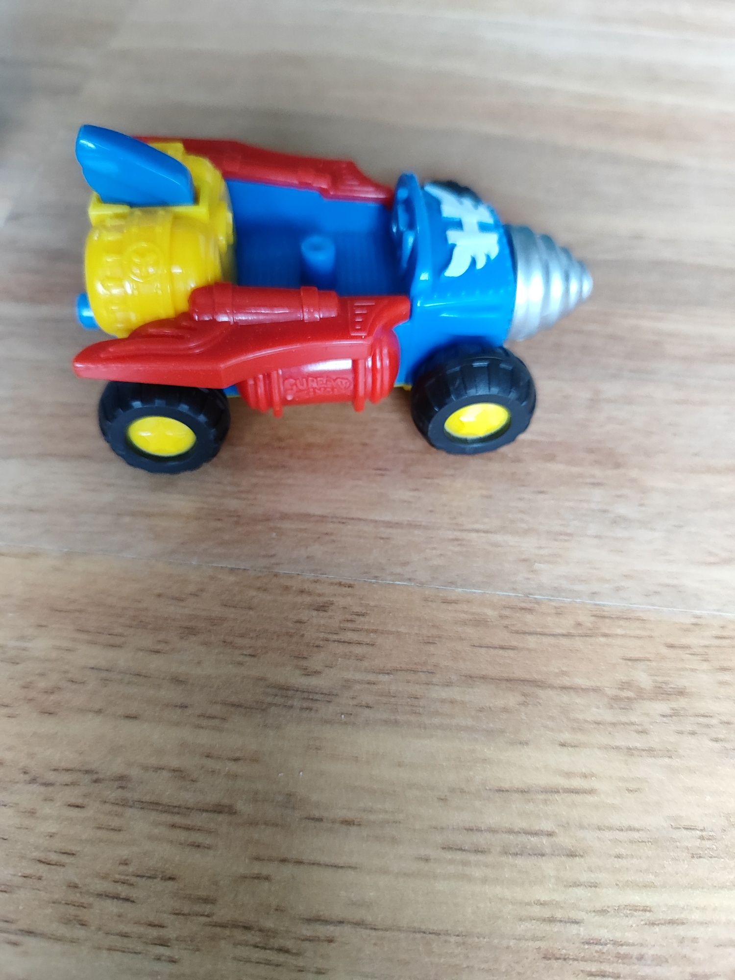 Super Zings Tornado Spike