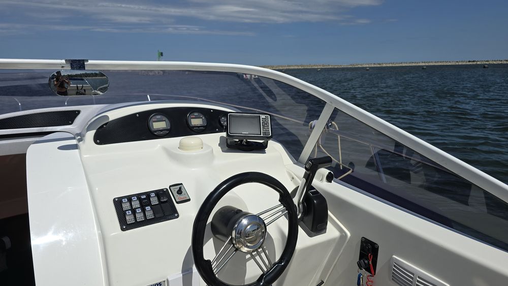 Arkos 757 WA , SunDeck,łódź motorowa motorówka kabinowa+przyczepa
