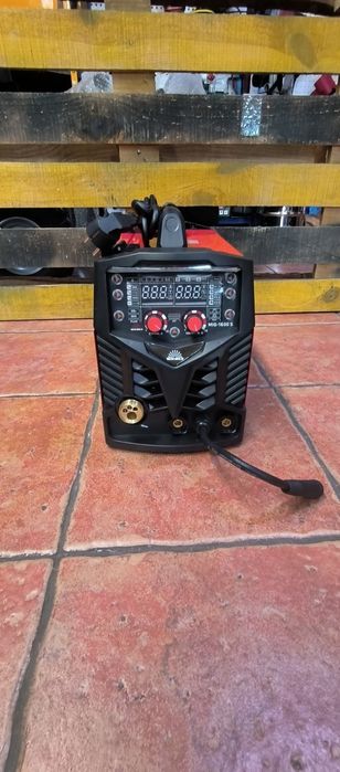 Сварочный полуавтомат Vitals Master MIG-1600 S/5кг/газ/мет.прот/Витрин