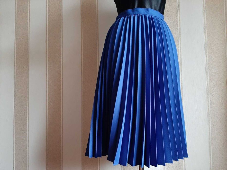 Спідниця міді, демі, плісе.