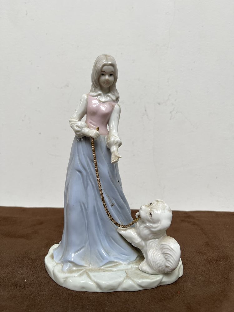 Stara Porcelanowa Figurka Kolekcjinerska