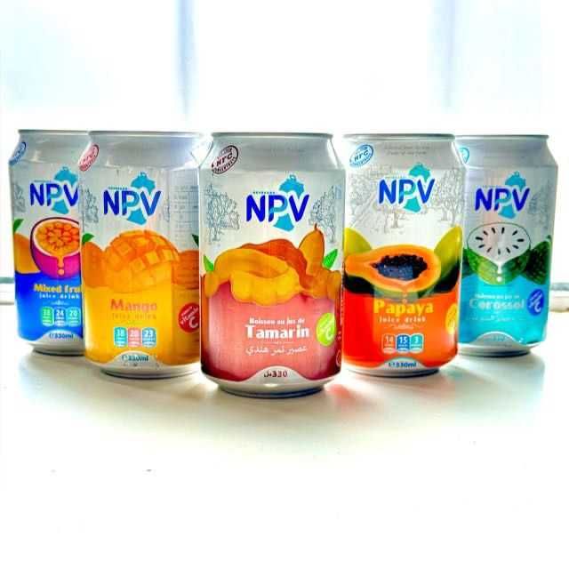 Vários refrigerantes diversos sabores