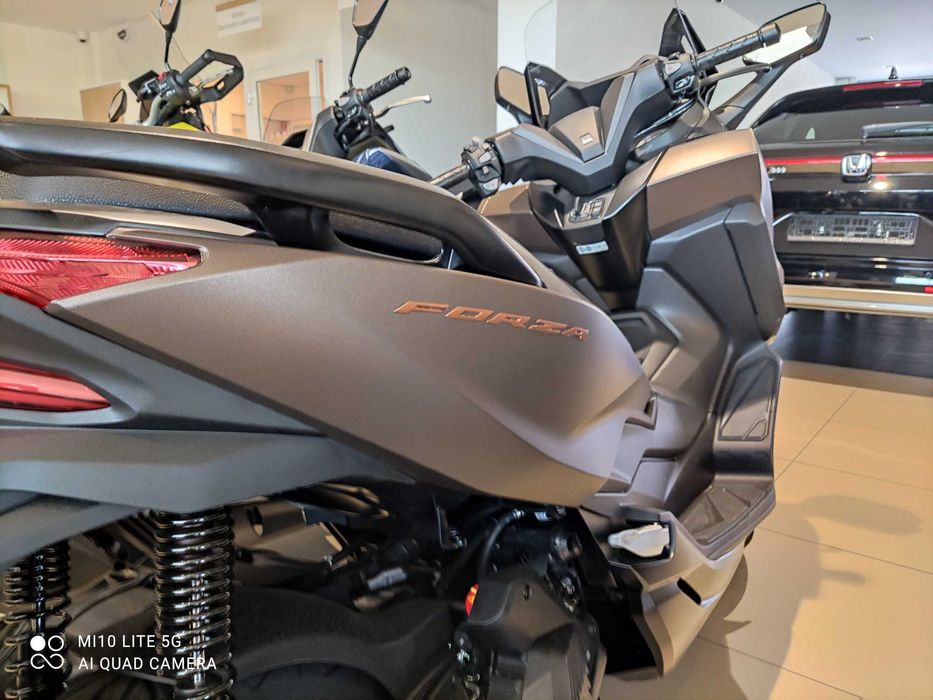 Skuter Honda Forza 125 KUFER GRATIS