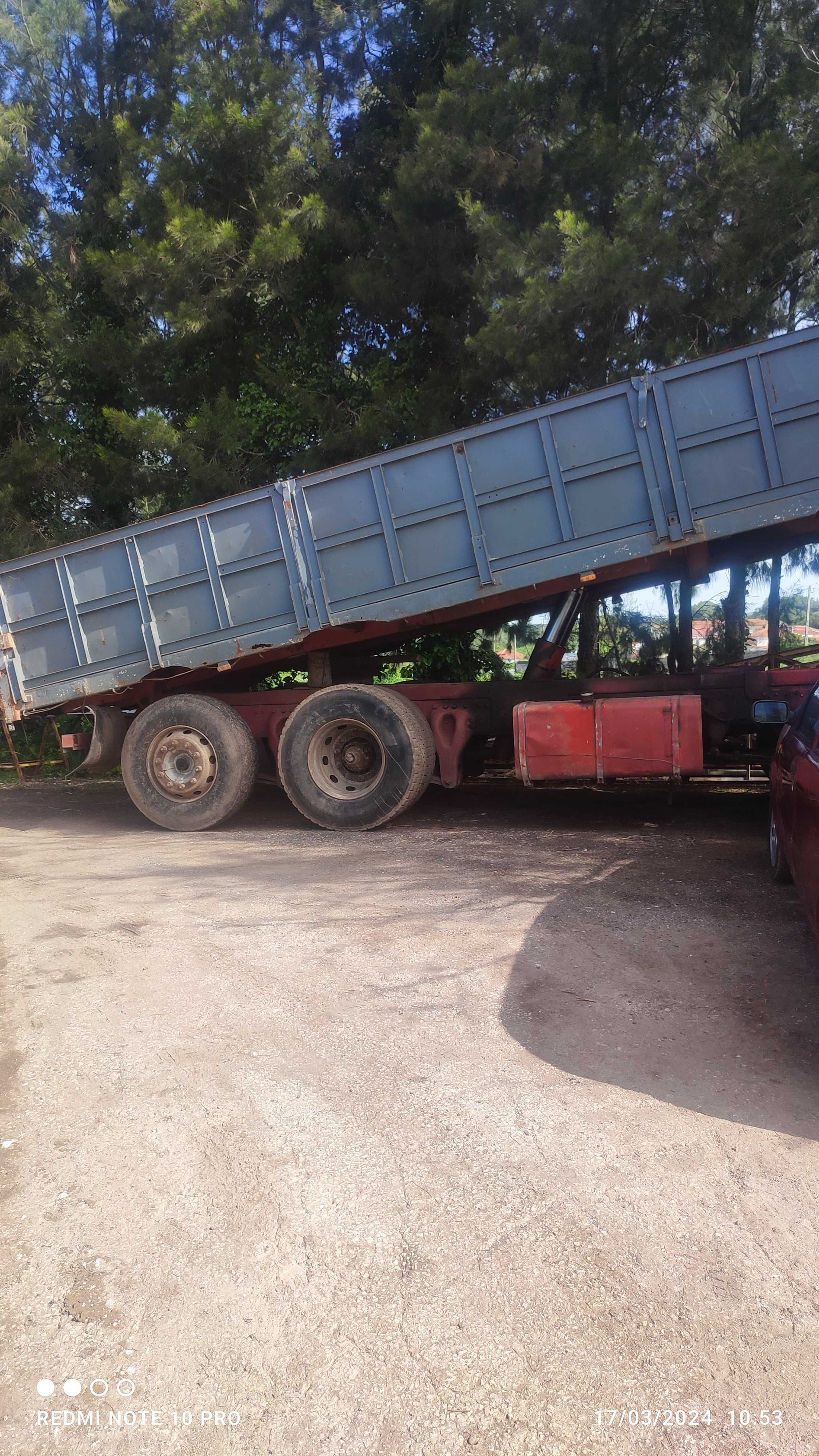 Scania 113 basculante de 4 eixos