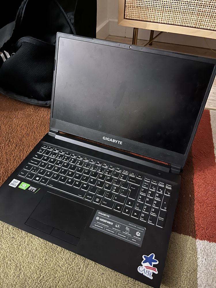 Laptop Gaming Gigabyte G5