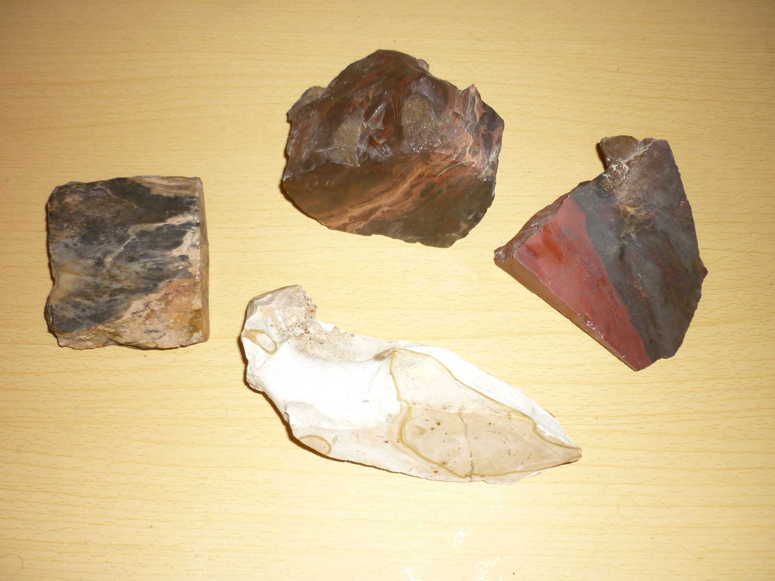Камінь мінерал яшма, родоніт, нефрит