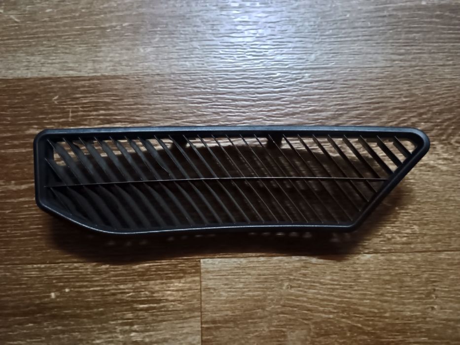 Решетка вентиляции багажника Tesla Model X