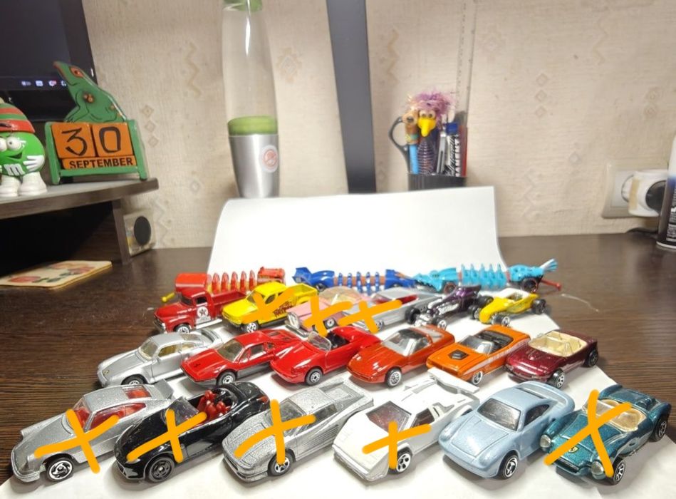 Машинки модели hot wheels matchbox maisto tomica