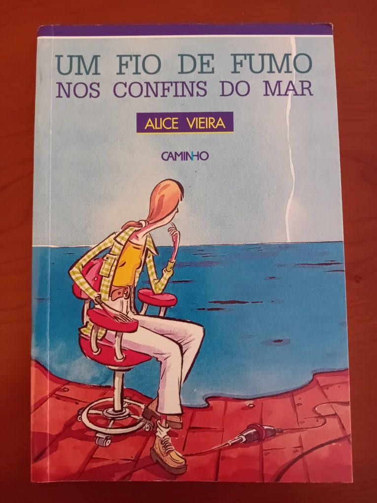 Livros diversos a 2€ cada um