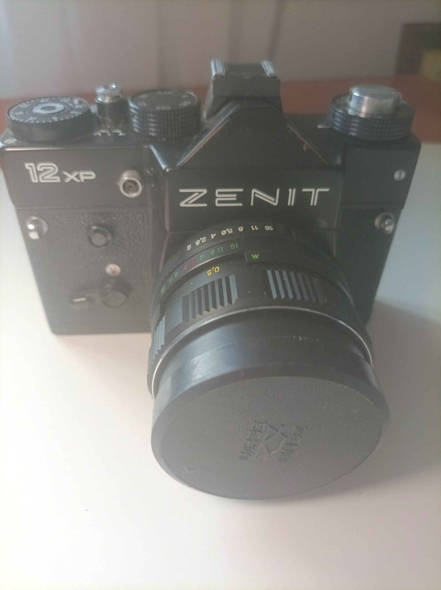 Фотоаппарат  Zenit-12xp, Helios