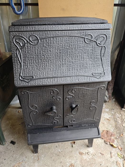 Piecyk żeliwny Trolla 820 – stan idealny koza kominek