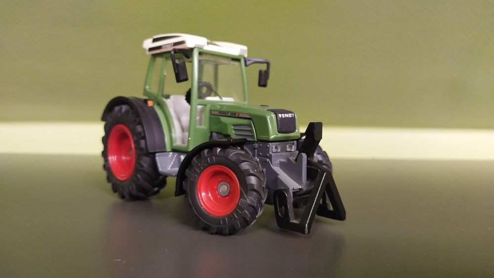 Siku traktor Fendt sadowniczy 1 32