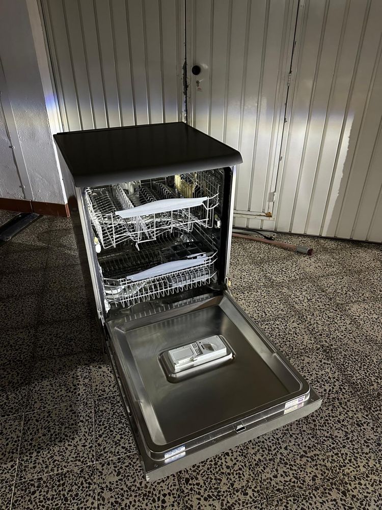 Maquina de Lavar a Louça