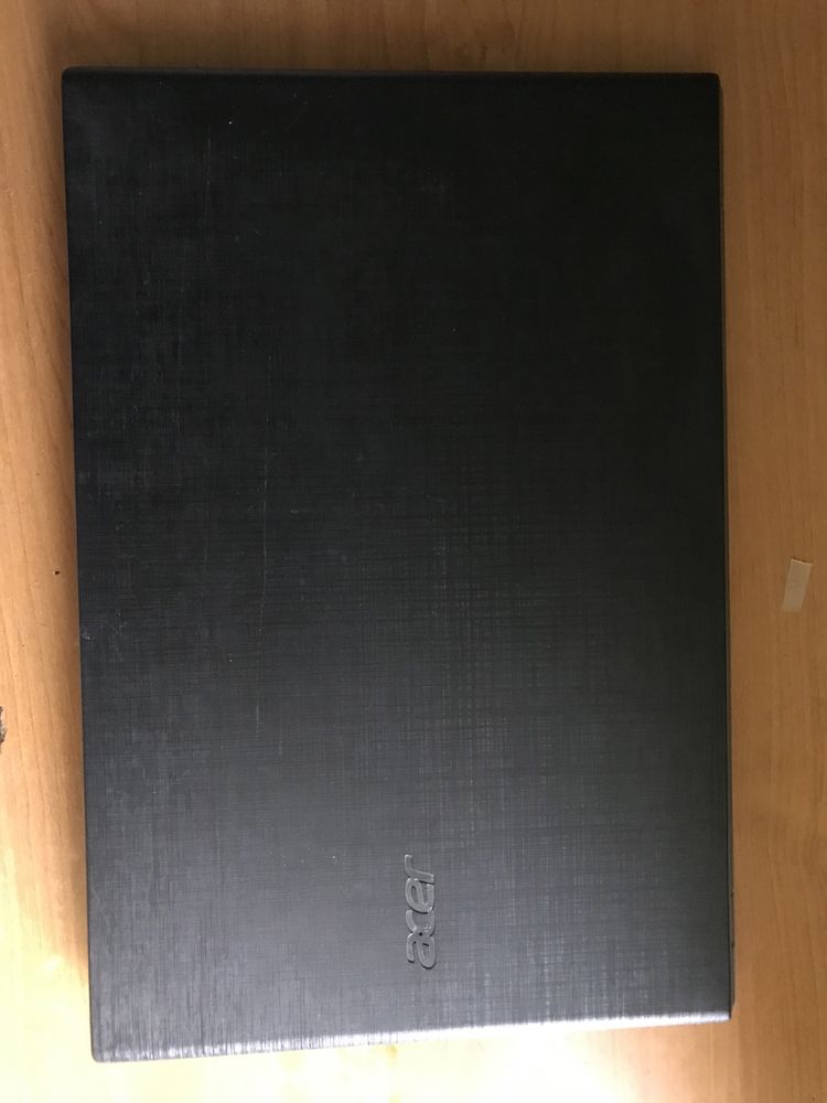 Laptop Acer Aspire E5-573