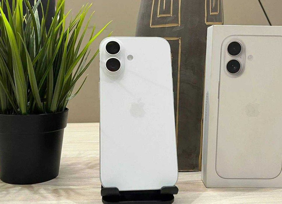 iPhone 17, 256 ГБ, SIM + eSIM