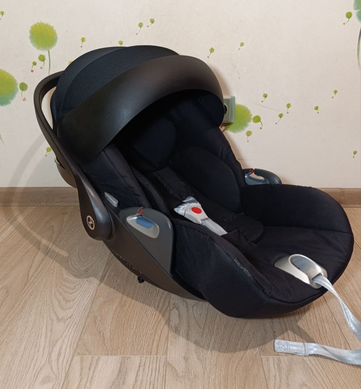 Автокрісло 0-13 кг Cybex Cloud Z i-size, стан ідеальний, є олх доставк