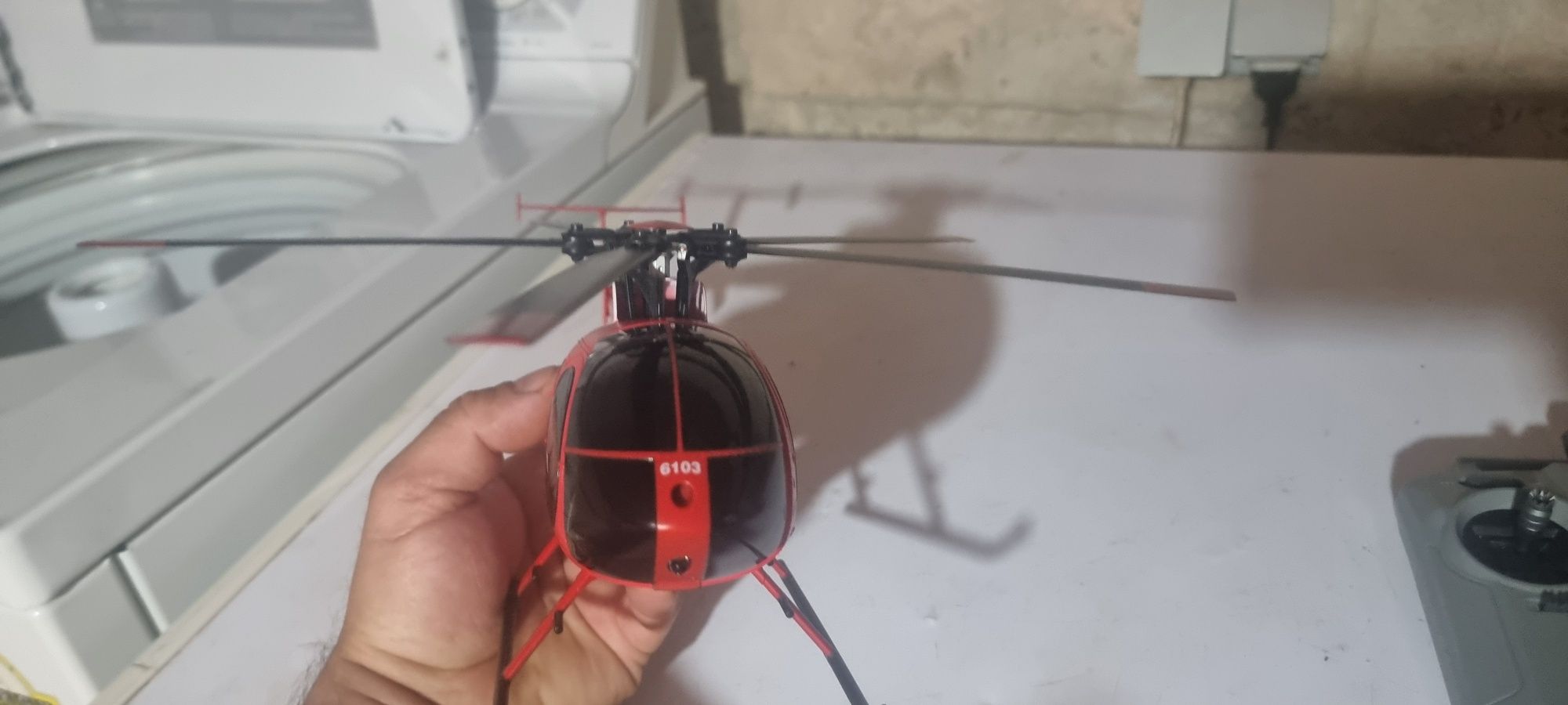 Helicoptero rc md500