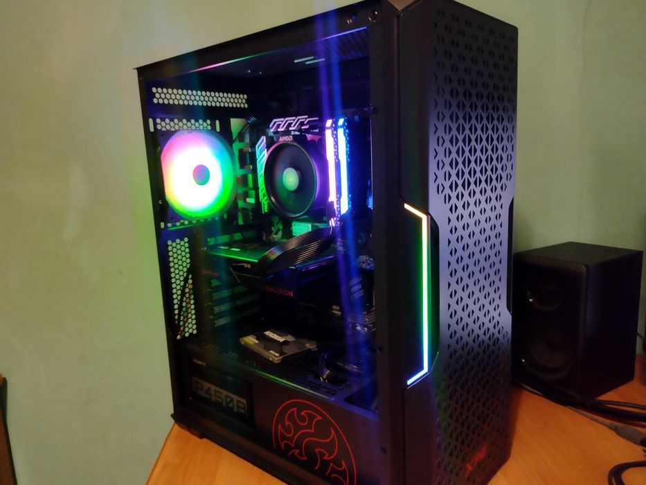 Komputer PC AMD Ryzen 5 16GB Sapphire Radeon RX 6600 8GB GIGABYTE 80+