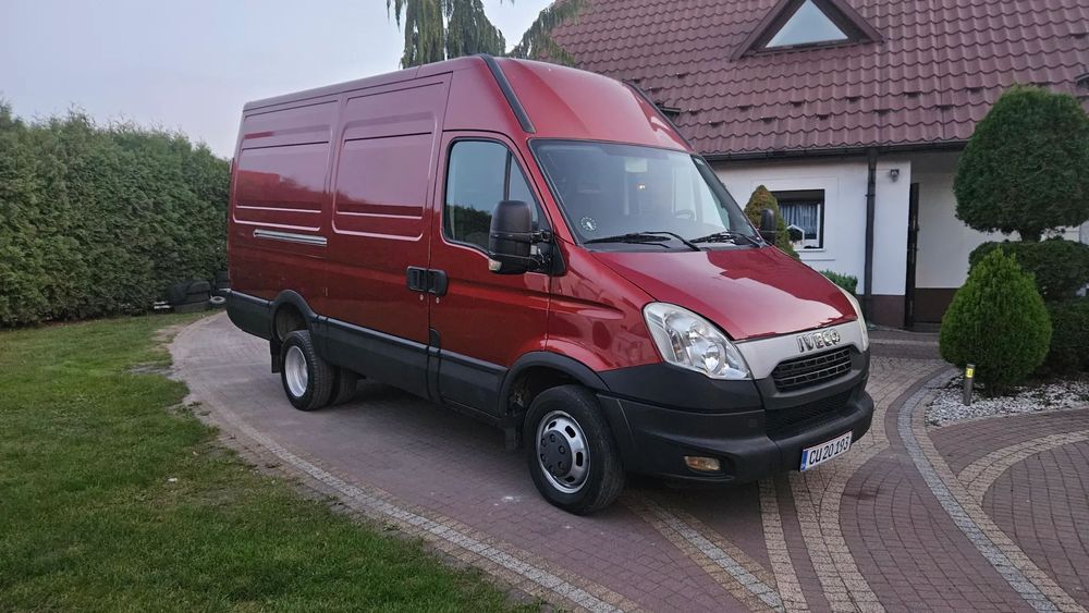 Iveco DAILY 35C21 3.0 HPI 35C L3H2 BLIZNIAK KLIMA BLASZAK SREDNIAK HAK 3500 KG  2 x Drzwi boczne KAT. B Furgon Tempomat  Gwarancja przebiegu