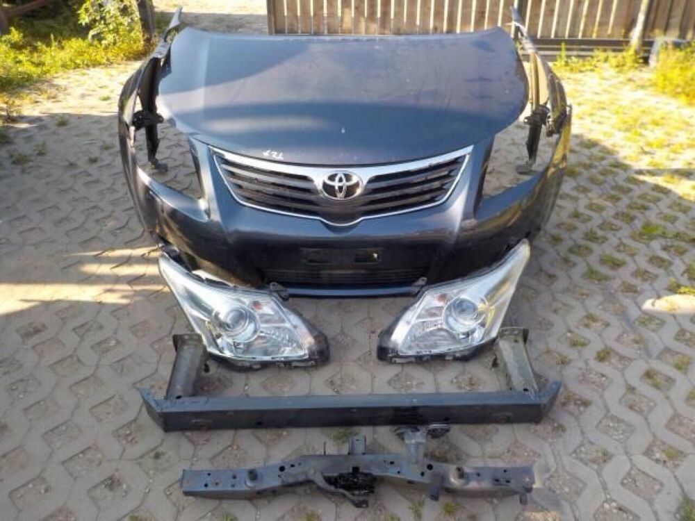 Toyota Avensis T27 Т29 2008-2020 Бампер передний в сборе. РАЗБОРКА