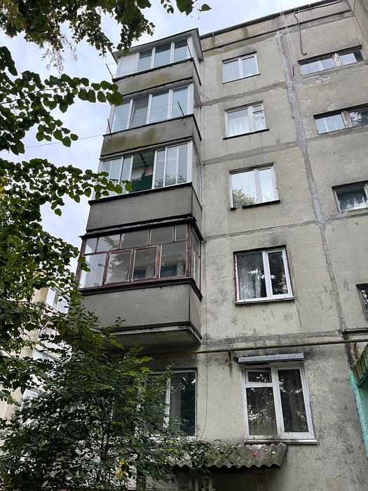 Квартира 3-кімнатна. (Район болгари)