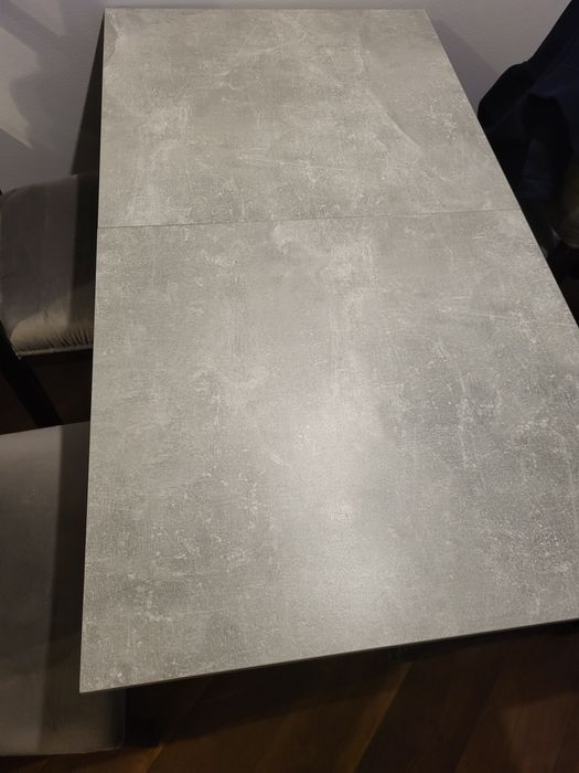 Stół do jadalni beton