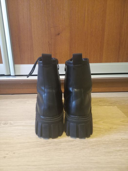 Зимове шкіряні черевики