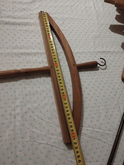 Conjunto de cabides antigos em madeira, dos anos 50/60 em bom estado